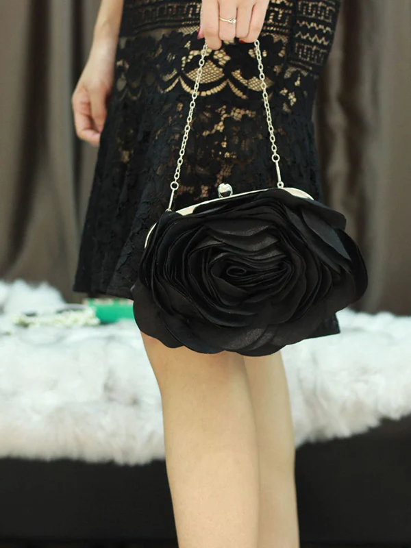 Three-Dimensional Flower Handbags - Image 3