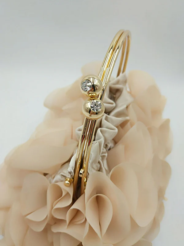 Three-Dimensional Flower Handbags - Image 16