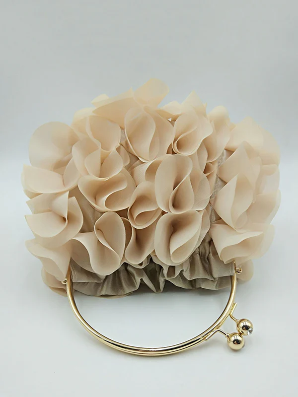 Three-Dimensional Flower Handbags - Image 7