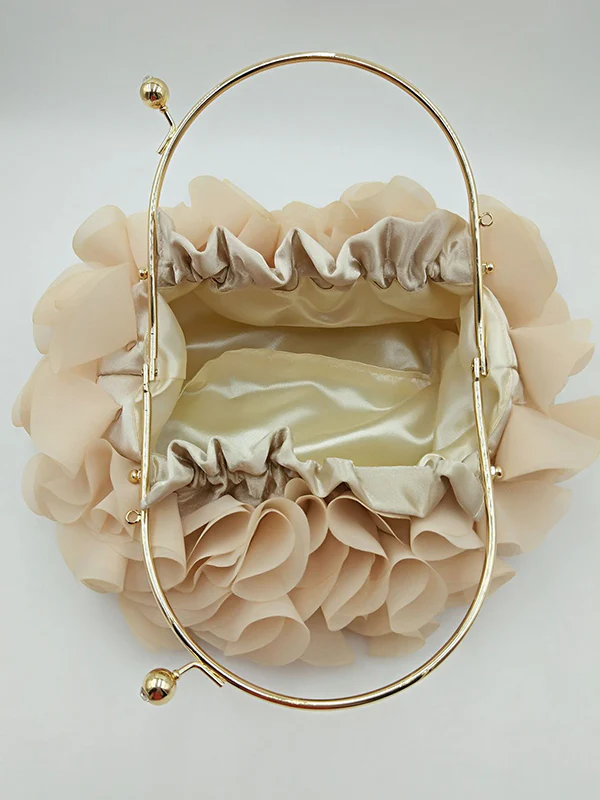 Three-Dimensional Flower Handbags - Image 9