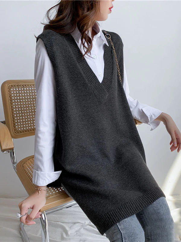 Trendy Sleeveless Split-Side Solid Color V-Neck Knitted Vest - Image 11