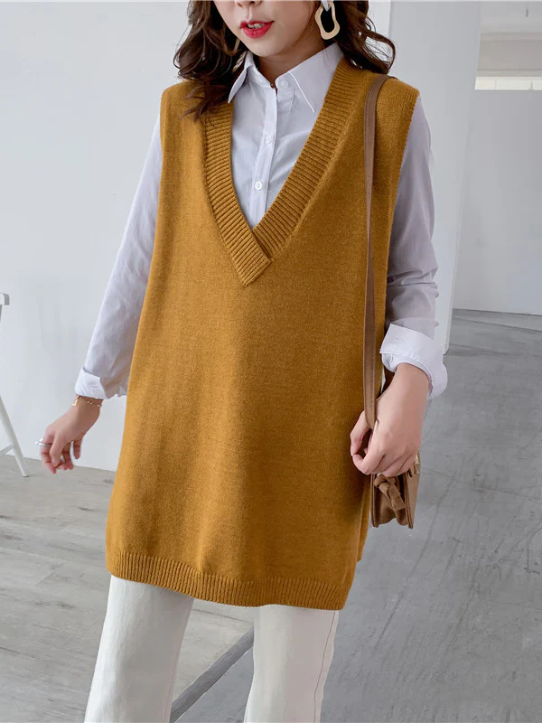 Trendy Sleeveless Split-Side Solid Color V-Neck Knitted Vest - Image 3