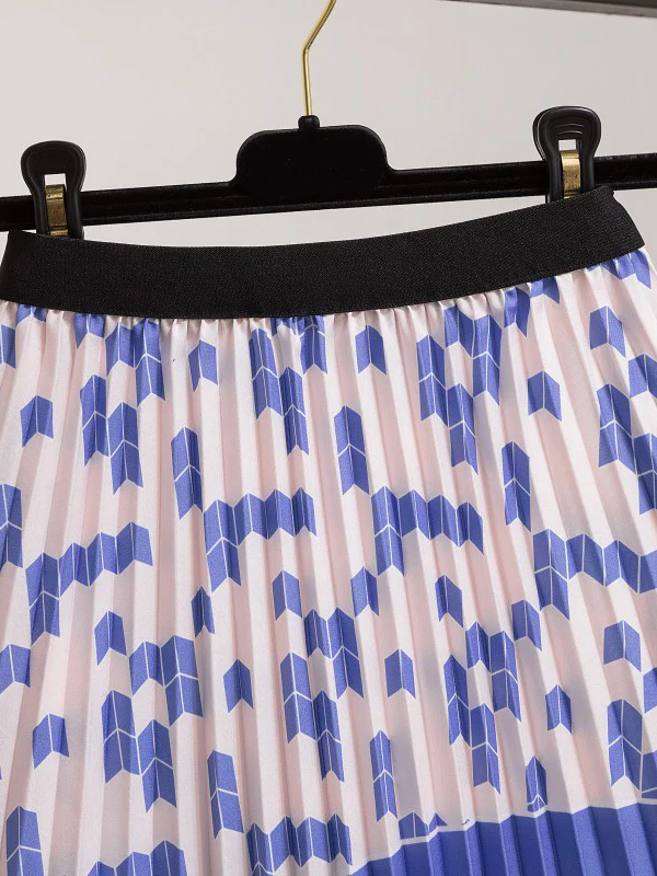 Urban Multi-Colored Printed High Waisted Pleated Skirt - Image 4