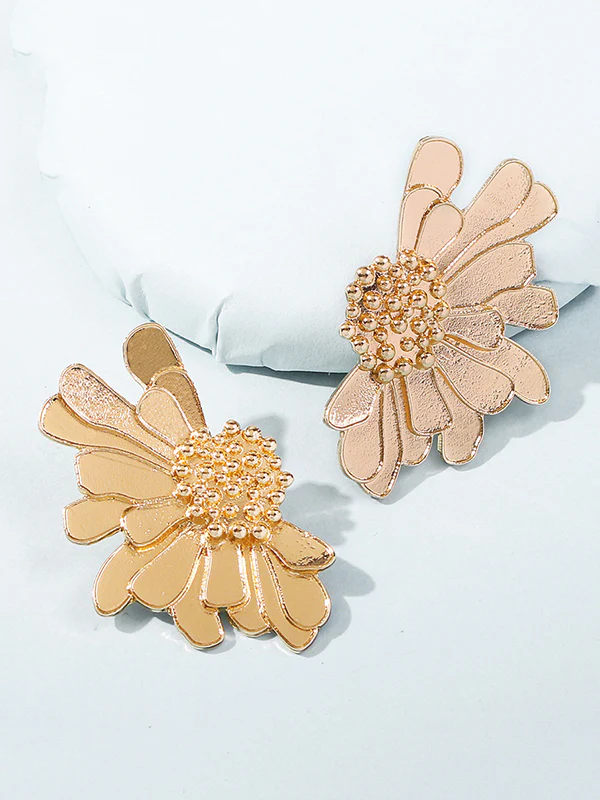 Vintage Alloy Flower Earrings - Image 6